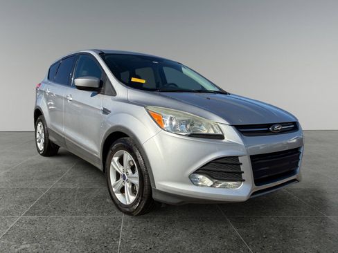 Used 2015 Ford Escape SE image 9