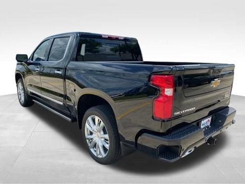 New 2026 Chevrolet Silverado 1500 High Country AWD/4WD image 12