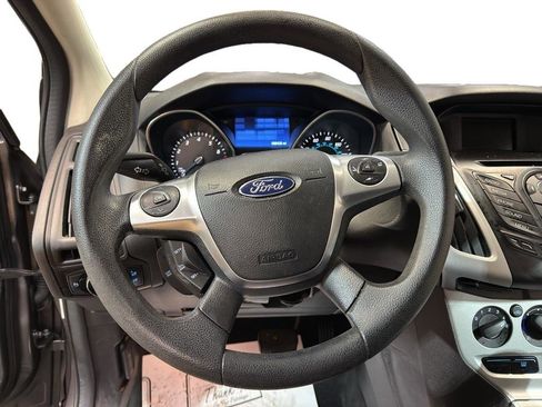 Used 2014 Ford Focus SE image 15