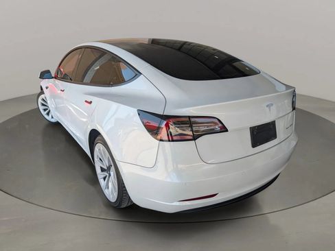 Used 2022 Tesla Model 3 Long Range AWD/4WD image 3