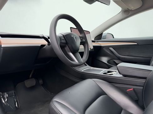 Used 2021 Tesla Model 3 Standard Range Plus RWD image 48