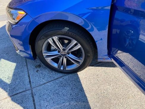 Used 2024 Volkswagen Jetta SE image 29