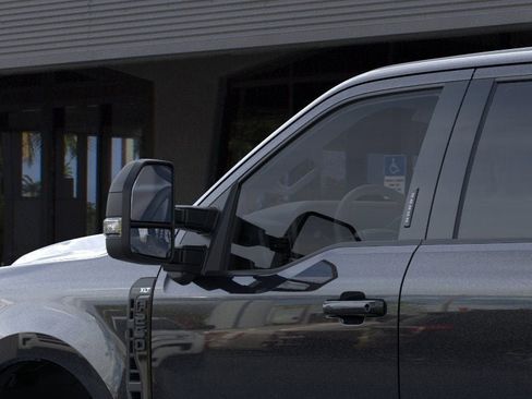 New 2025 Ford F250 XLT w/ Black Appearance Package image 20