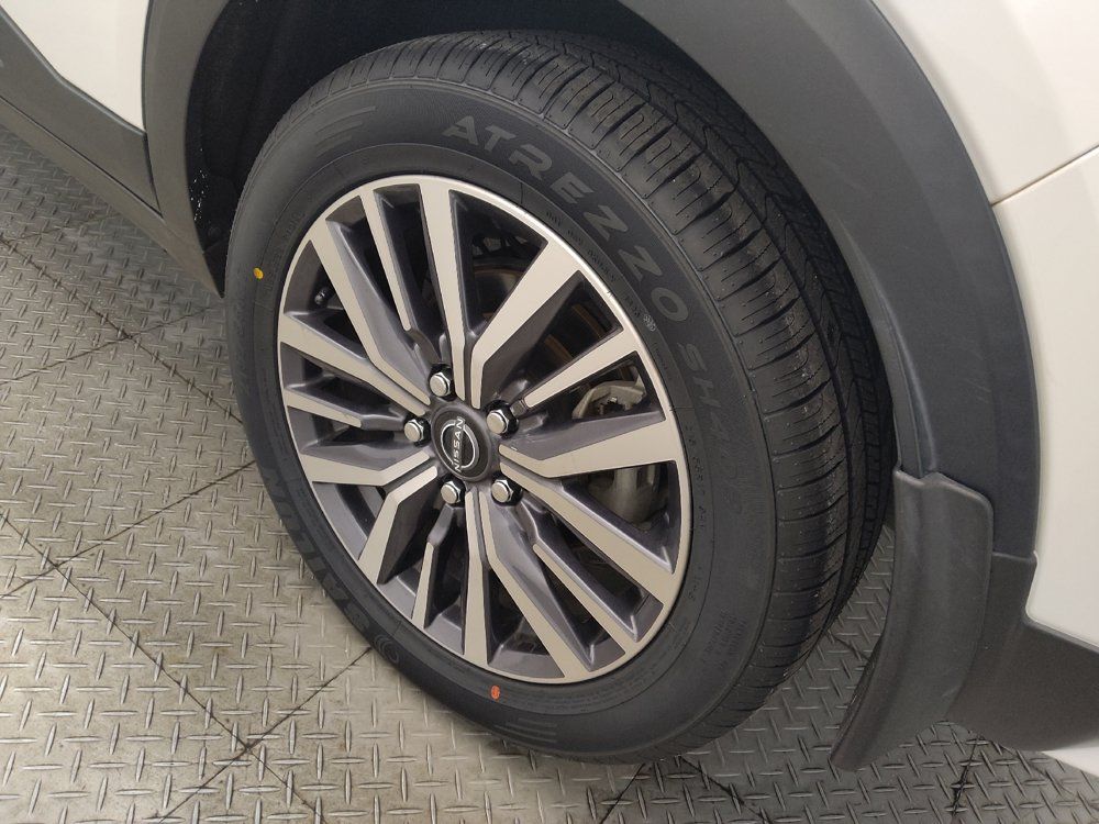 Used 2024 Nissan Kicks SV FWD image 31