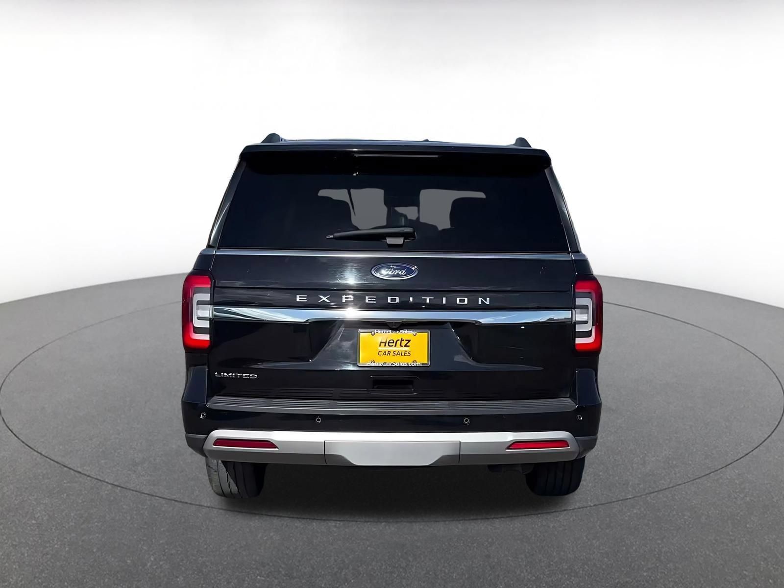 Used 2024 Ford Expedition Limited AWD/4WD image 12