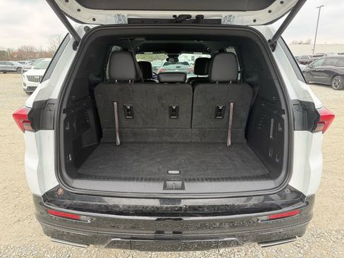 Used 2025 Buick Enclave Sport Touring image 13