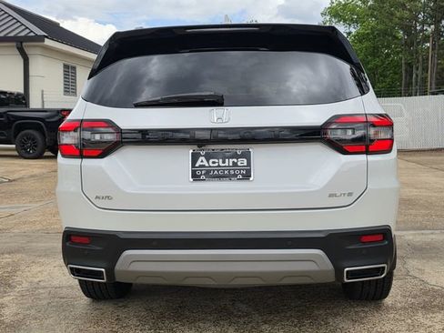 Used 2024 Honda Pilot Elite image 5