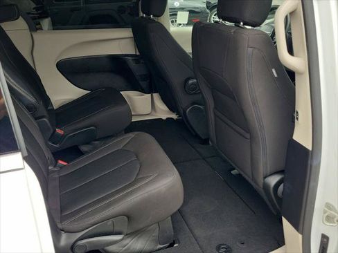 Certified 2023 Chrysler Voyager LX FWD image 17