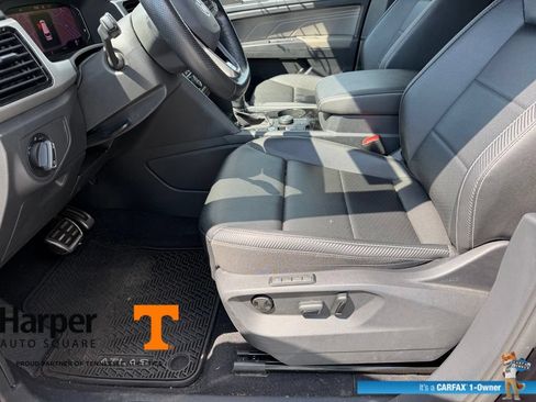 Used 2023 Volkswagen Atlas Cross Sport SEL R-Line AWD/4WD image 14