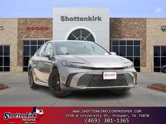 Used 2025 Toyota Camry SE video 1