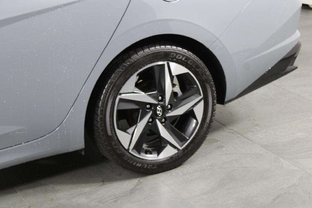 Used 2023 Hyundai Elantra Limited FWD image 15
