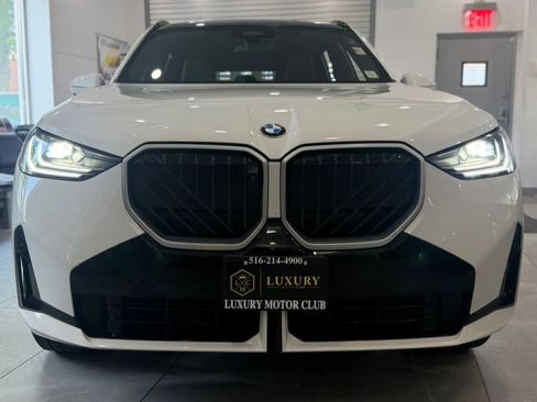 Used 2025 BMW X3 xDrive30i w/ Premium Package AWD/4WD image 2