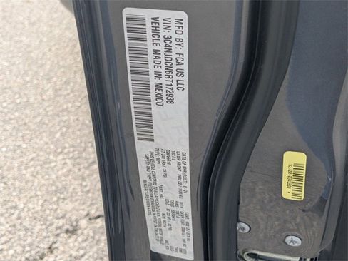 Used 2024 Jeep Compass Limited image 36