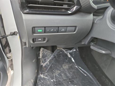 Used 2022 Nissan Sentra SV w/ Trunk Package image 19