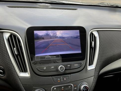 Used 2023 Chevrolet Malibu LT image 14