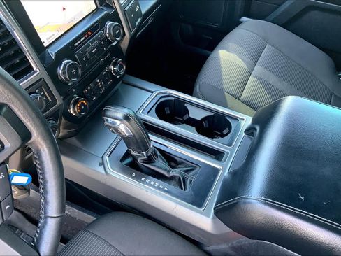 Used 2017 Ford F150 XLT w/ Equipment Group 302A Luxury AWD/4WD image 16