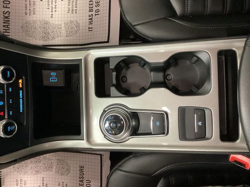 Used 2024 Ford Edge SEL w/ Convenience Package image 29