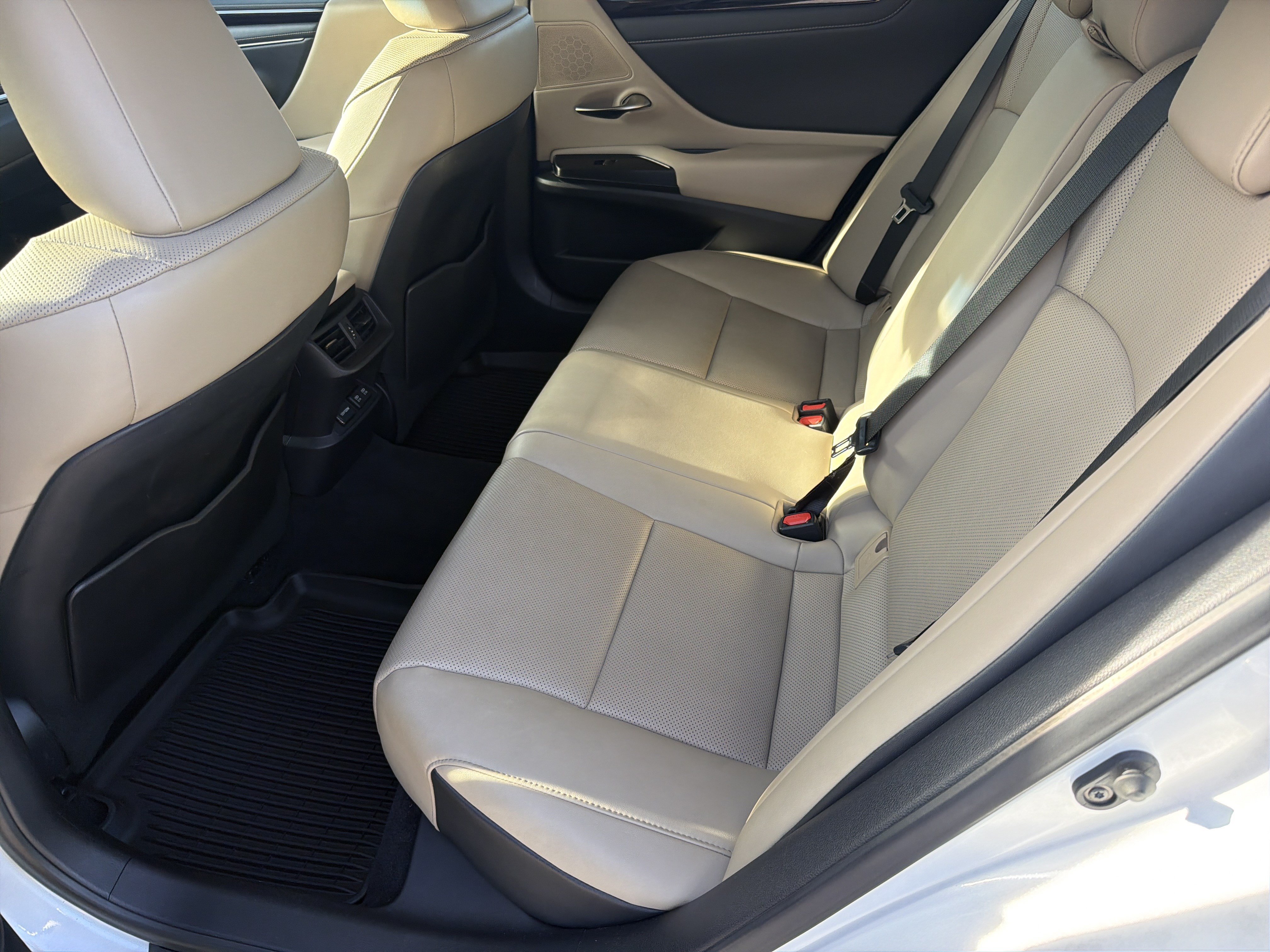 Used 2021 Lexus ES 350 w/ Premium Package FWD image 29