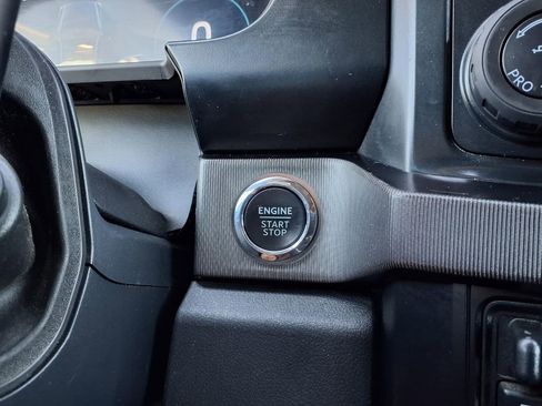 Used 2023 Ford F250 Platinum AWD/4WD image 35