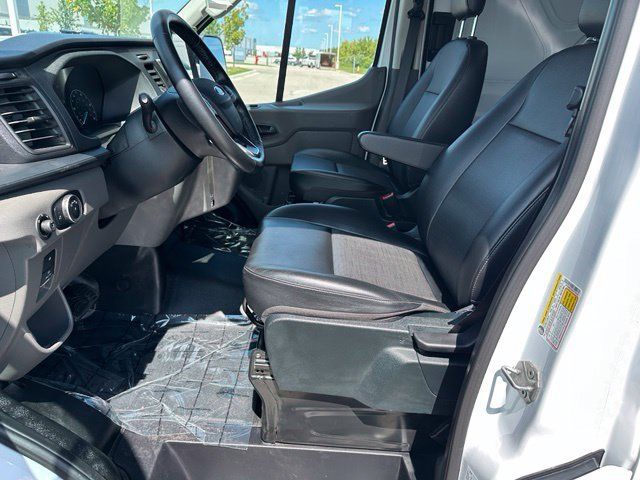 Used 2023 Ford E-Transit Medium Roof RWD image 17