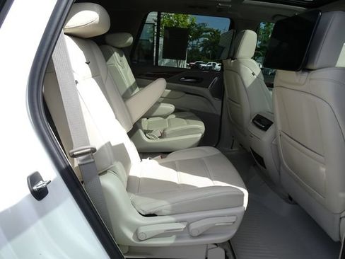 Used 2024 Cadillac Escalade Sport Platinum w/ LPO, ONYX Package AWD/4WD image 20