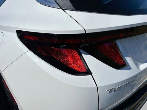 New 2026 Hyundai Tucson SE image 18