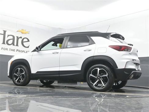 Used 2023 Chevrolet TrailBlazer RS w/ Sun and Liftgate Package image 55