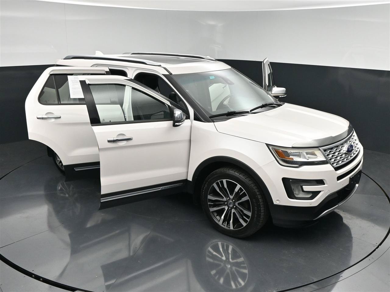 Used 2017 Ford Explorer Platinum AWD/4WD image 35