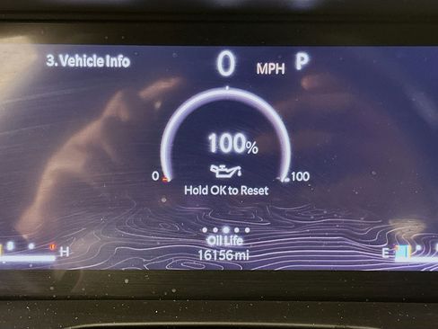 Used 2024 Jeep Grand Cherokee Limited w/ Black Appearance Package image 18