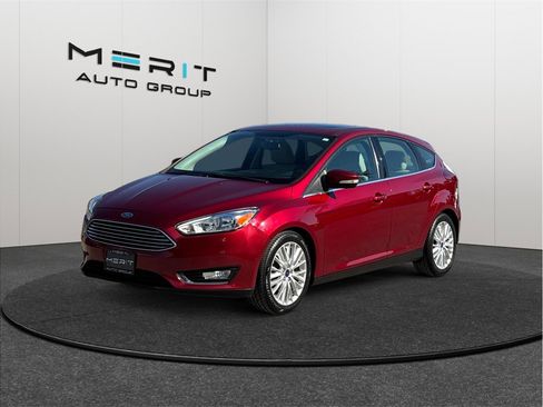 Used 2017 Ford Focus Titanium image 4