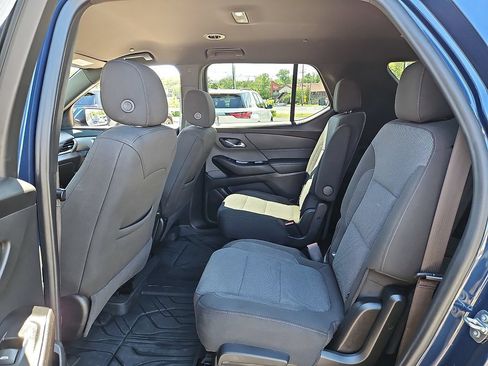 Certified 2023 Chevrolet Traverse LT FWD image 13