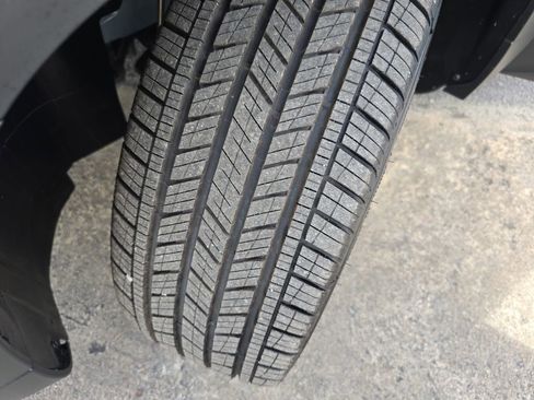 New 2026 Volkswagen Taos SEL image 29