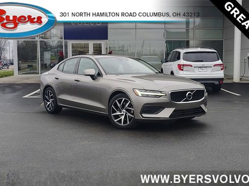 Used 2020 Volvo S60 T5 Momentum image 1