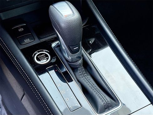 Used 2024 Nissan Kicks SR w/ SR Premium Package image 16