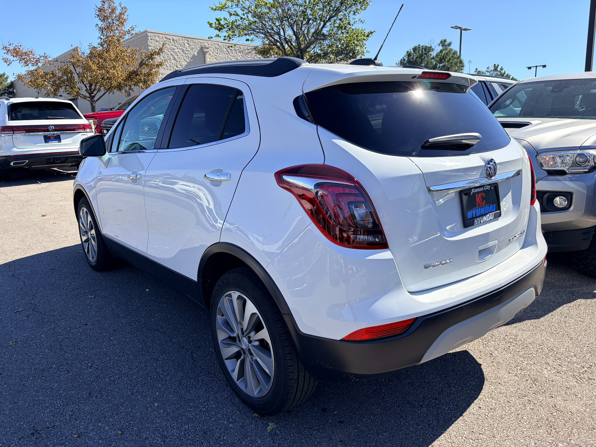 Used 2018 Buick Encore Preferred FWD image 3