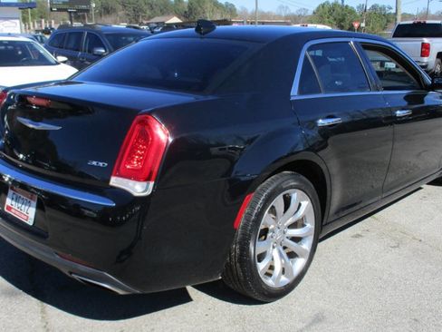 Used 2019 Chrysler 300 Limited image 5