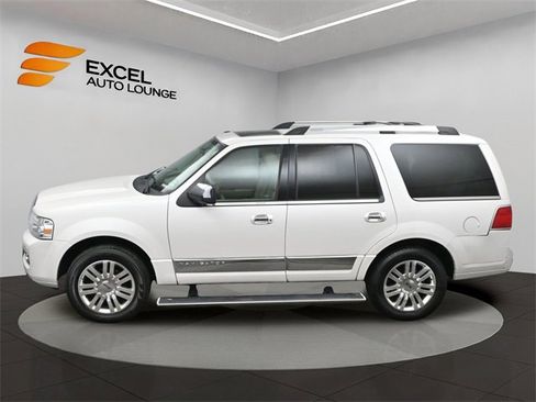 Used 2014 Lincoln Navigator 4WD image 36