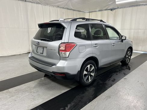 Used 2018 Subaru Forester 2.5i Premium AWD/4WD image 2
