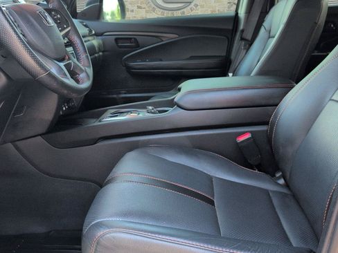 Used 2024 Honda Passport TrailSport image 6