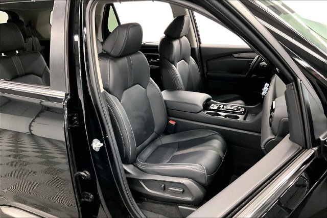 Used 2025 Honda Pilot EX-L image 8