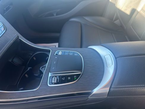 Used 2022 Mercedes-Benz GLC 300 4MATIC image 11