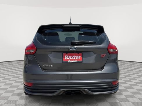 Used 2015 Ford Focus ST w/ Equipment Group 401A FWD image 9