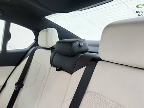 Used 2025 BMW 540i xDrive AWD/4WD image 38