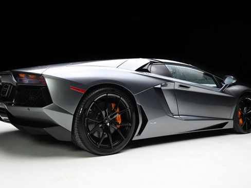 Used 2016 Lamborghini Aventador LP 700-4 AWD/4WD image 4