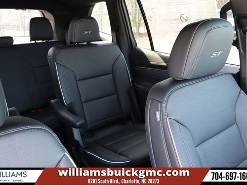 New 2026 Buick Enclave Sport Touring w/ Power Package FWD image 26