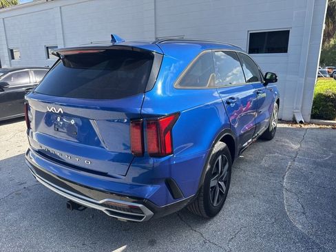 Certified 2022 Kia Sorento S image 3