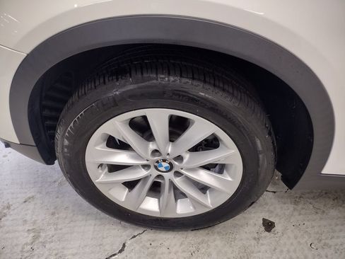 Used 2017 BMW X3 xDrive28i AWD/4WD image 7