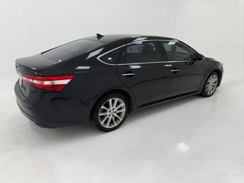 Used 2013 Toyota Avalon Limited FWD image 21