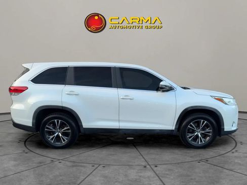 Used 2019 Toyota Highlander LE image 9
