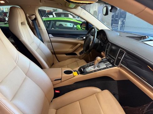 Used 2016 Porsche Panamera 4 Edition w/ Premium Package Plus AWD/4WD image 12
